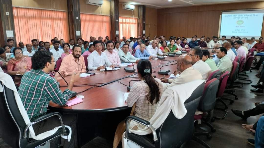 विद्यालयों में गंभीरता के आधार पर हो अध्ययन अध्यापन कार्य- सीईओ