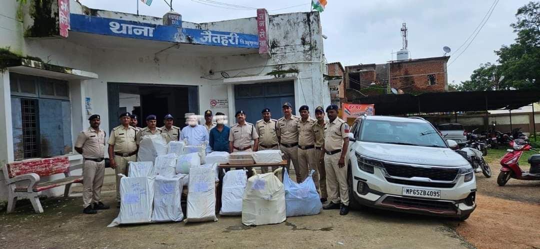 जैतहरी पुलिस ने नाकाबंदी कर कार और घर से जप्त की लाखो की शराब,02 आरोपी गिरफ्तार