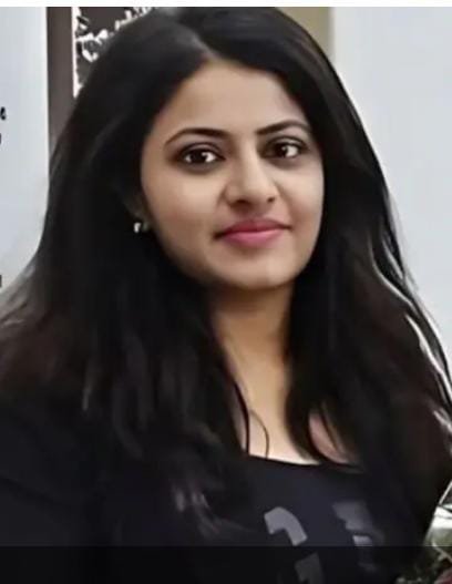 विवादित IAS पूजा खेड़कर, सिविल सेवा से बर्खास्त