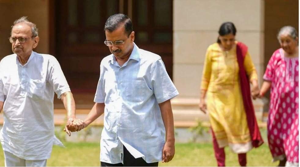 केजरीवाल नवरात्रि की शुरुआत में सीएम आवास खाली कर देंगे