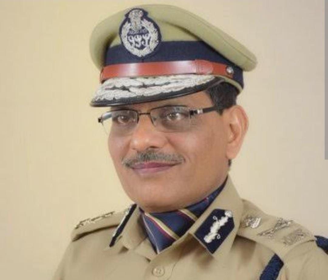 तीन पुलिस कर्मियों को कर दिया जिला बदर मध्य प्रदेश के डीजीपी की ऐतिहासिक करवाई