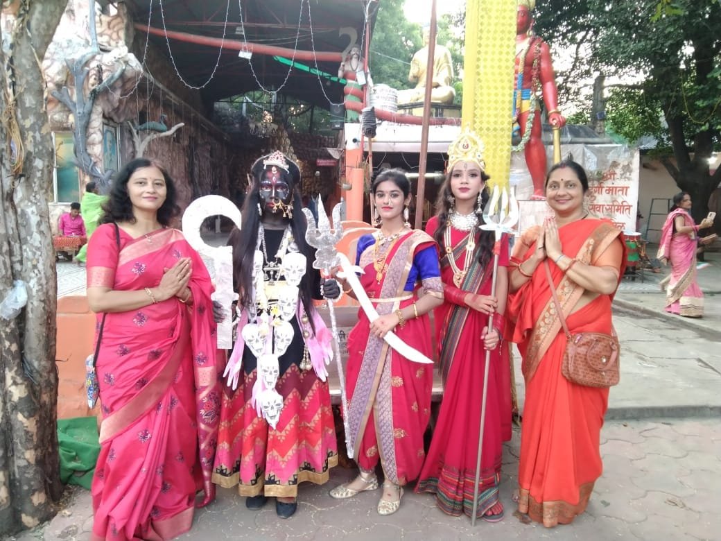 शहडोल राष्ट्र सेविका समिति की ओर से नवरात्रि की झांकी व विशाल शोभा यात्रा निकाली गई