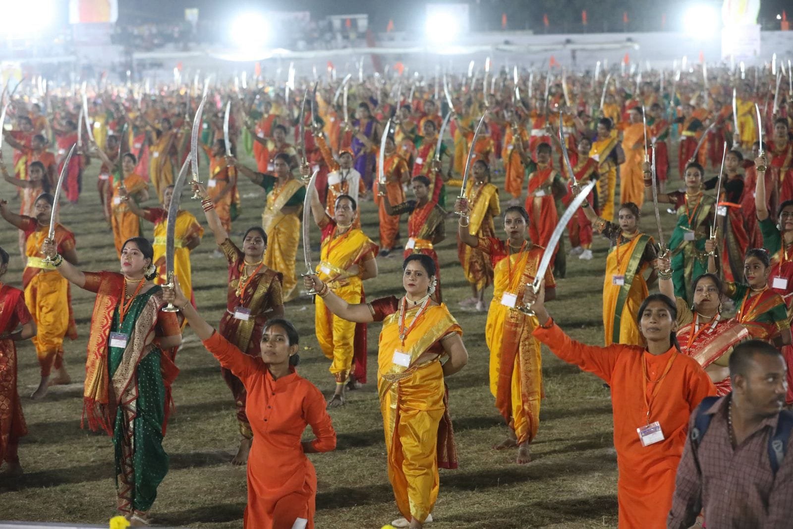 5000,हजार नारी शक्ति ने तलवारबाजी कर बनाया रिकॉर्ड