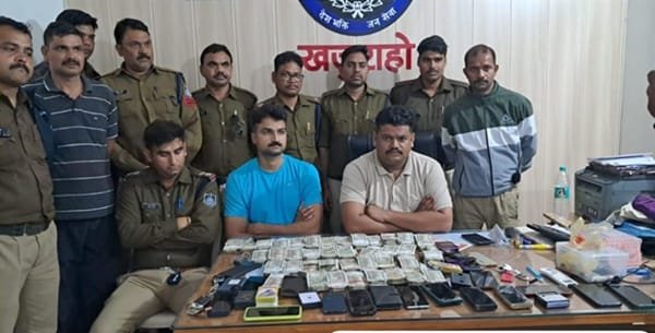 खजुराहो के होटल में 18 जुआरियों के पास मिले 20 लाख कैश, लग्जरी कारों सहित एक करोड़ रुपये का सामान