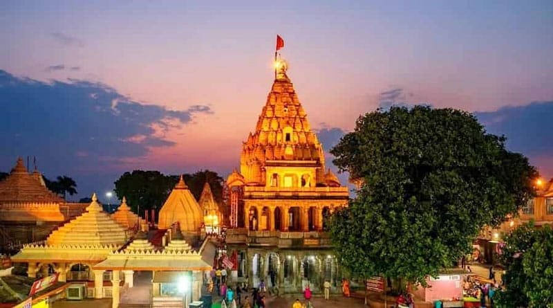 महाकाल मंदिर में दर्शन करने में आई समस्या, तो भक्त ऑनलाइन करें शिकायत, टोल फ्री नंबर भी जारी