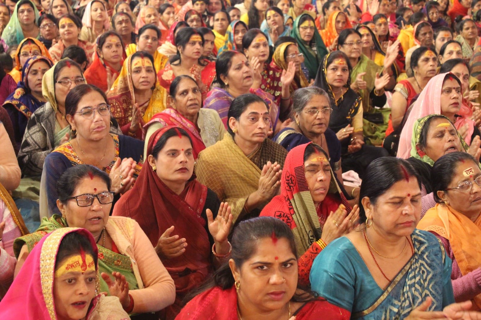 कुछ आईएएस और आईपीएस भी बेईमान होते हैं, सुनकर आश्चर्य होता है – पूज्य प्रेमभूषण जी महाराज