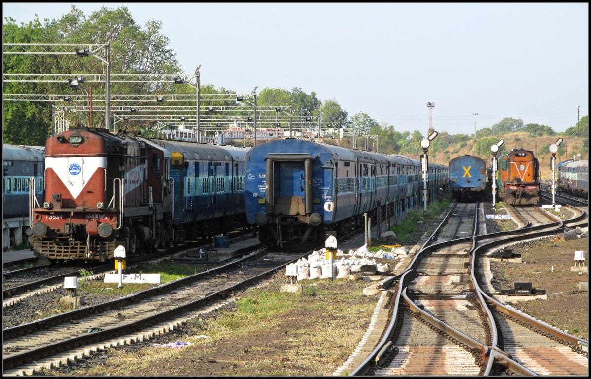 घायल का आधा शरीर लेकर अस्पताल पहुंचे लोग,मौत