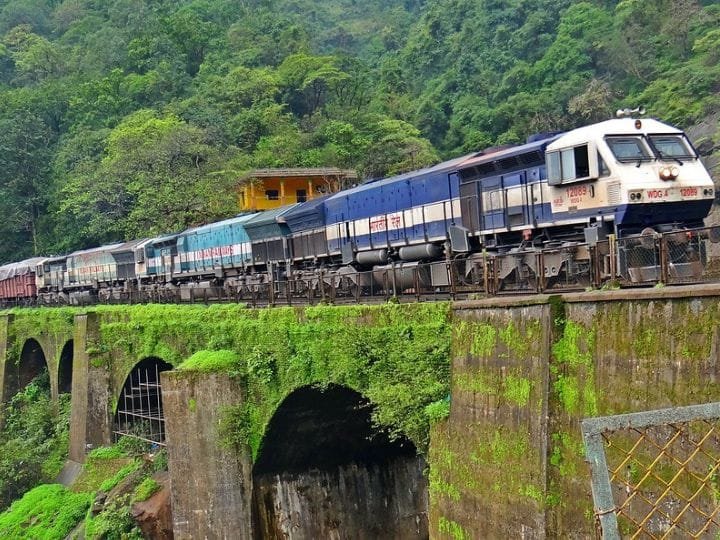 अनसुनी चीखें: एक अधूरी उड़ान