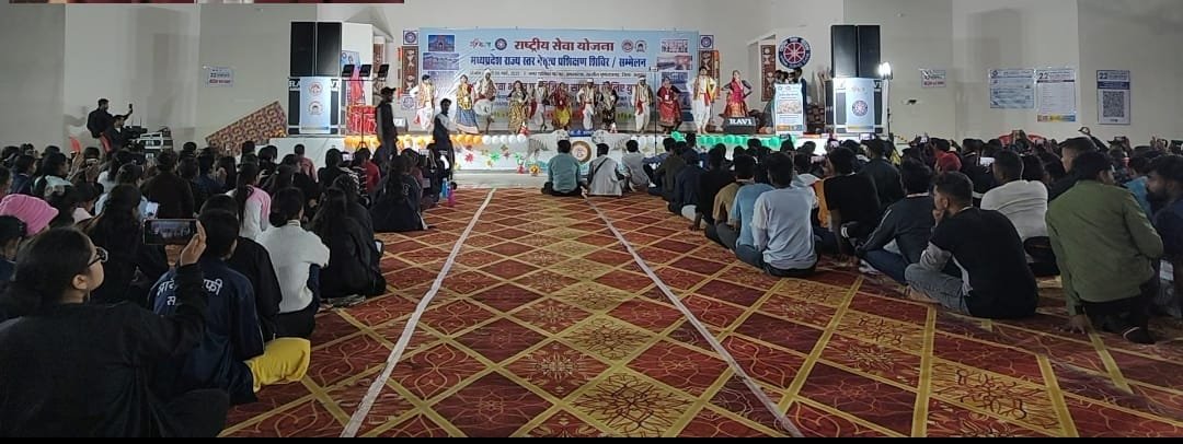 पत्रकार बने समाचार का हिस्सा: राज्य स्तरीय नेतृत्व शिविर में अनोखा नजारा