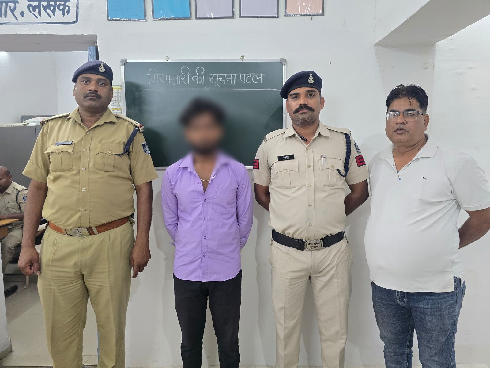 अनूपपुर तुलसी महाविद्यालय के सामने छात्र ने धारदार हथियार से दी धमकी, पुलिस ने किया गिरफ्तार