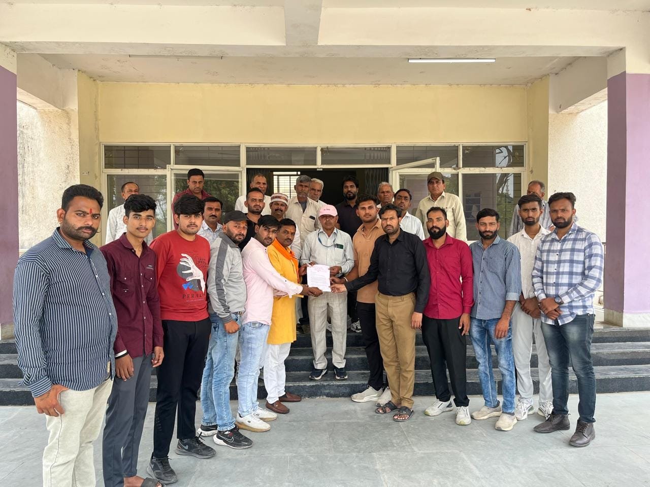 बकरीद पर गौ-हत्या रोकने की मांग: विश्व हिन्दू परिषद व बजरंग दल ने राष्ट्रपति के नाम दिया ज्ञापन