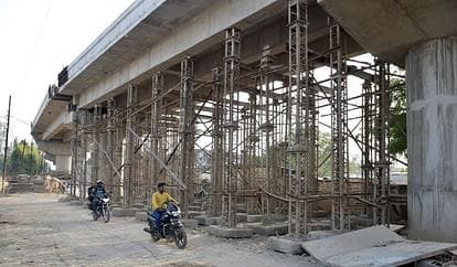 अनूपपुर का ओवरब्रिज आंदोलन गर्म, काम ठंडा