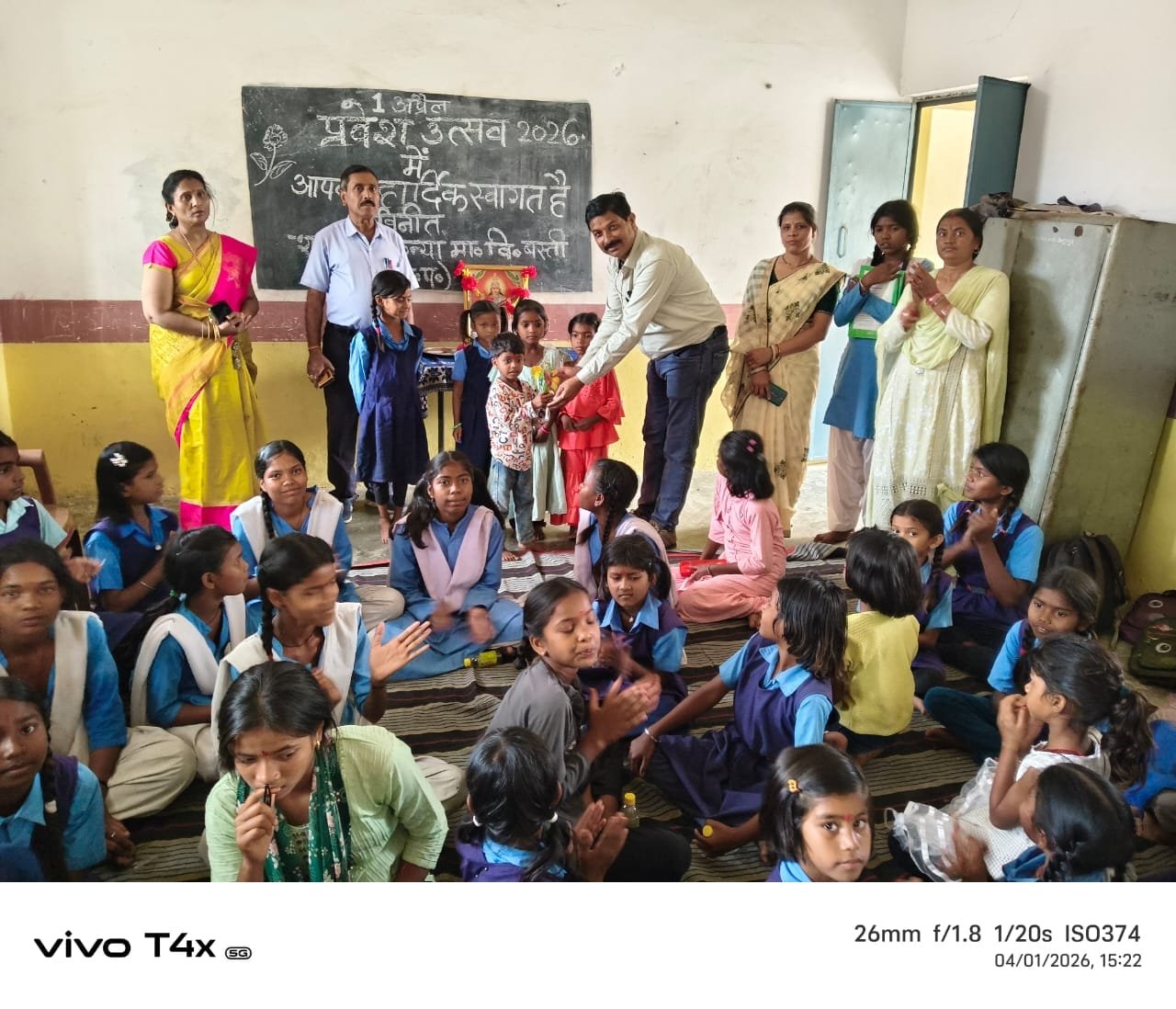 बेटियों के भविष्य की मजबूत नींव, कन्या विद्यालय बस्ती में प्रवेशोत्सव हर्षोल्लास के साथ सम्पन्न