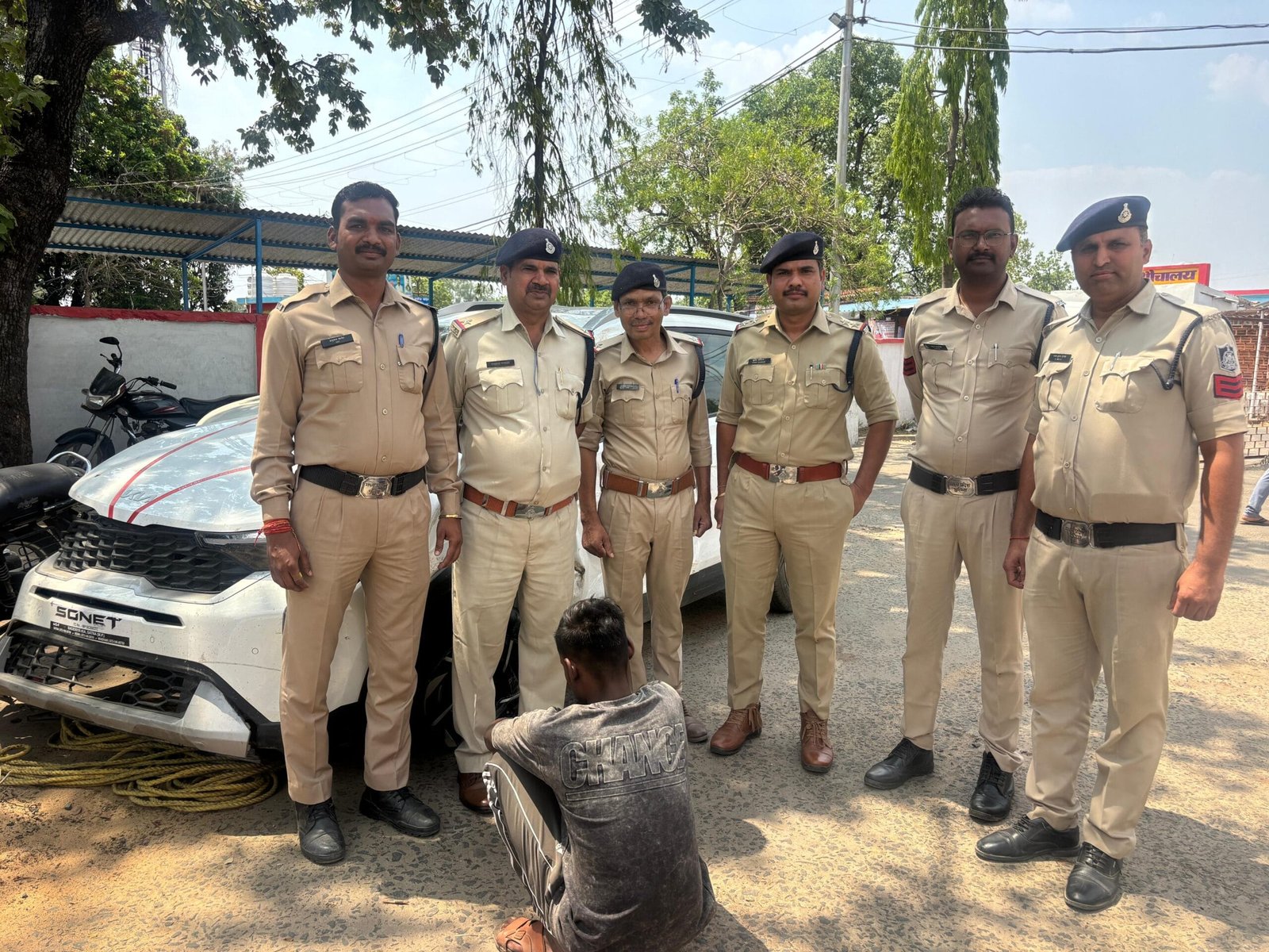 थाना रामनगर पुलिस की बड़ी कार्यवाही 225.740 किलोग्राम अवैध गांजा सहित कार चालक गिरफ्तार, करोड़ों की संपत्ति जप्त